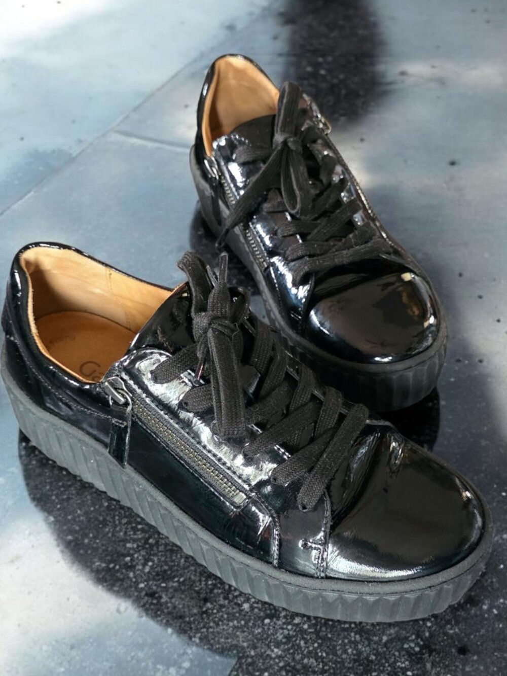 EUC GABOR 200 ( 6.5 / 8.5 US ) Double Zip Platform Black Patent Leather